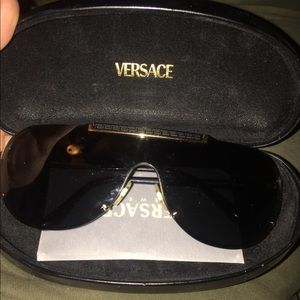 Men’s Versace shades
